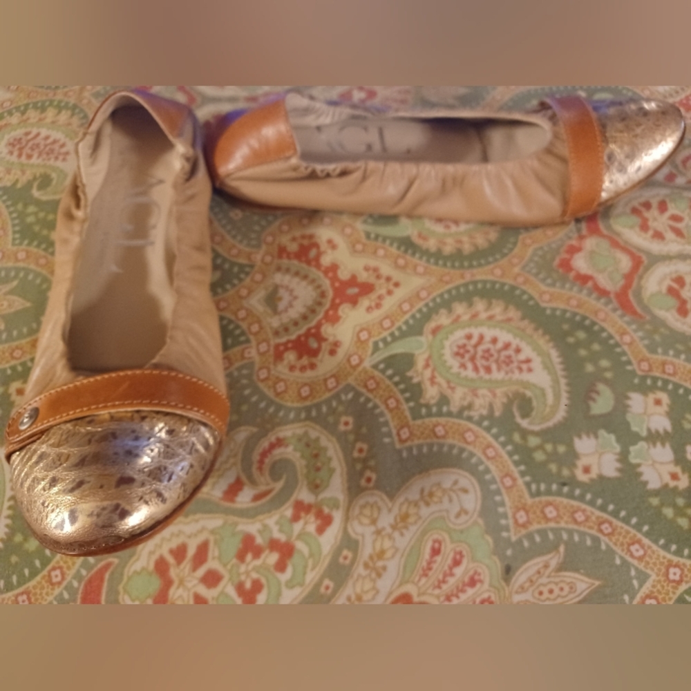 agl Attilio Giusti Leombruni 38.5 38 1/2 8 gold tan Italian leather flats shoes
